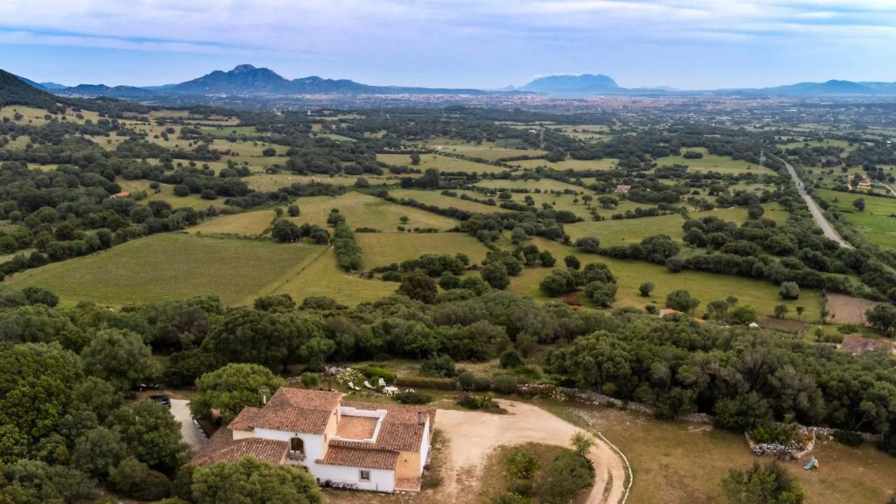 Antica Caresi B&B Olbia 0*,  İtalya