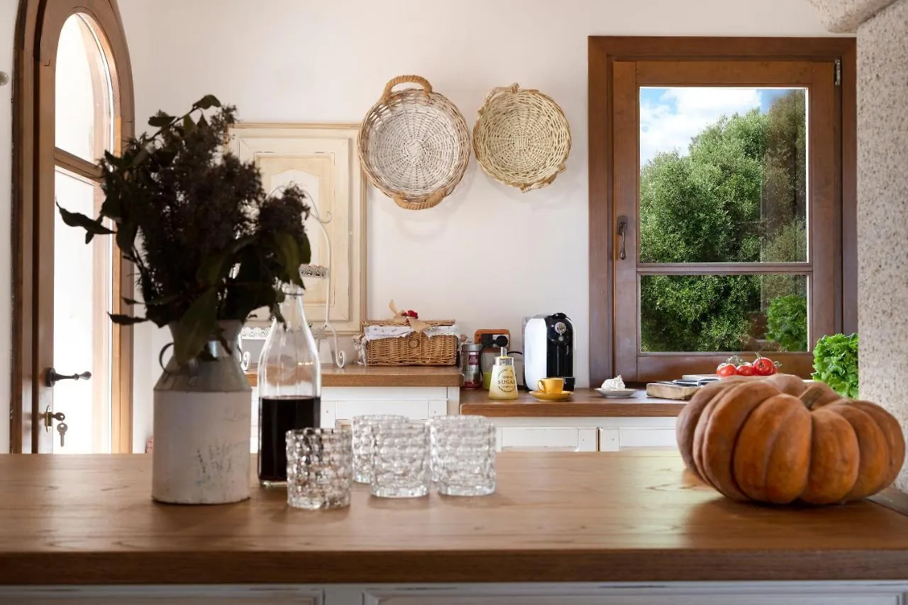 Antica Caresi B&B Olbia Bed & Breakfast
